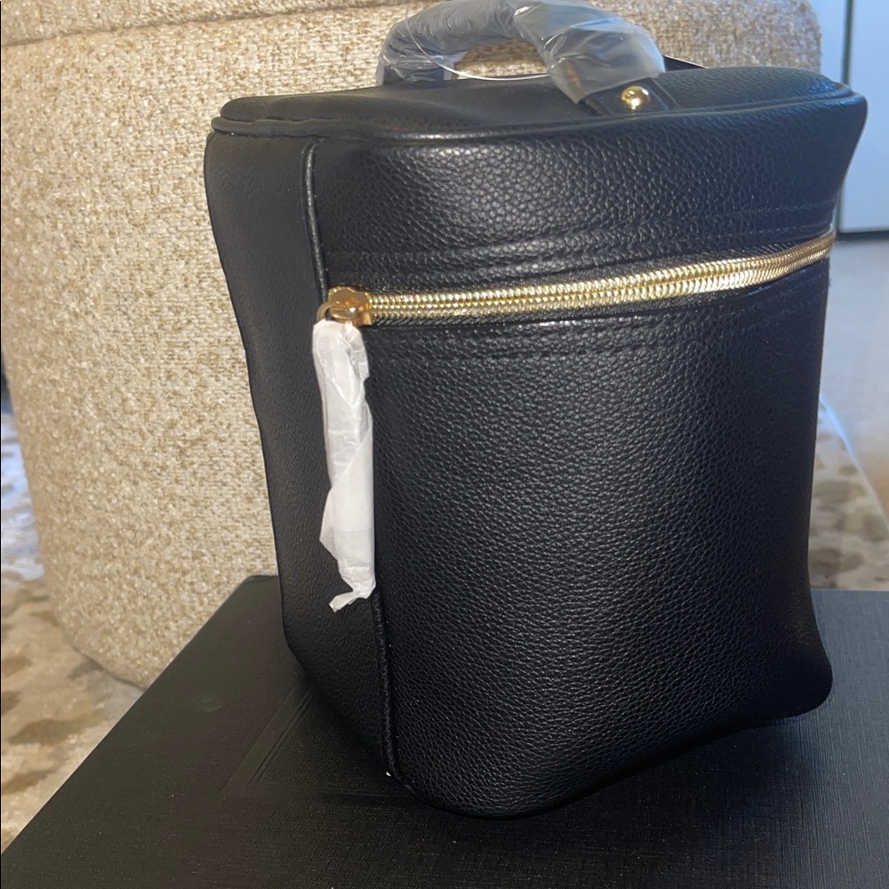 NWT! Victoria's Secret Black Travel / Makeup Bag - Picture 6 of 9